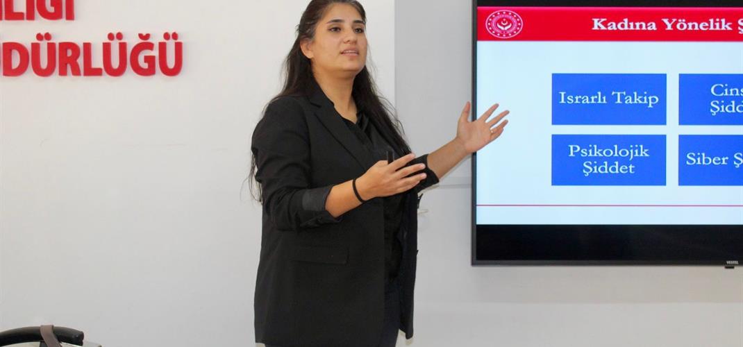 KADINA YÖNELİK ŞİDDETLE MÜCADELE FARKINDALIK SEMİNERİ DÜZENLENDİ